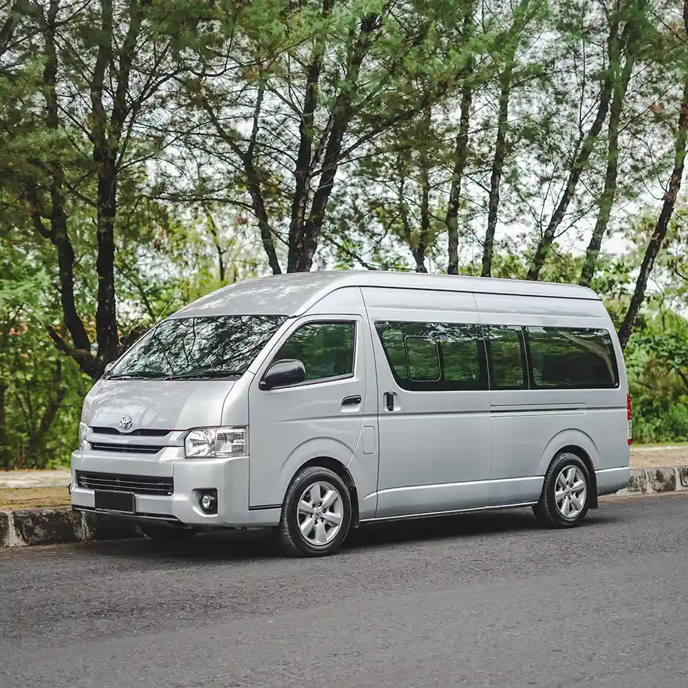 Hiace Commuter Luxury
